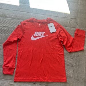 Nike Girls Long Sleeve Tee Size M NWT